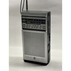 Vintage General Electric Portable AM/FM Radio TV Sound Model 7-2934A Working